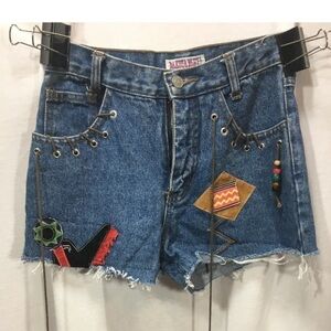 4/$35 Dakota Blue Jr High Waisted Cut Off Jean